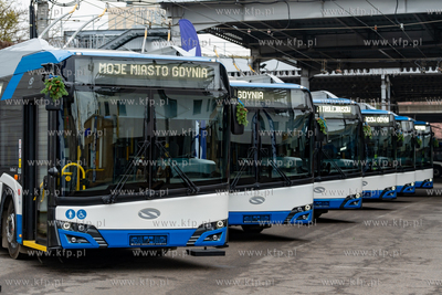 Gdynia. Przekazanie 6. nowyh trolejbusów zakupionych...