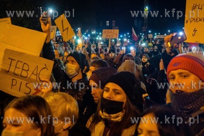 Gdańsk. Piąty dzień manifestacji w Gdańsku przeciwko...