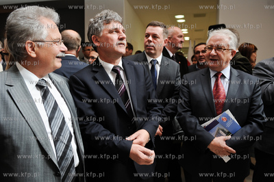 Gdansk. Uroczystosc zakonczenia budowy Centrum Medycyny...