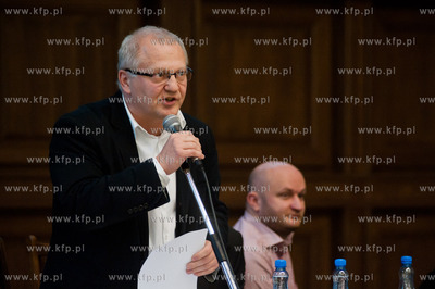 Politechnika Gdanska, Gmach Glowny. Ogloszonie wynikow...