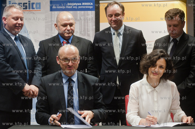 Hala Ergo Arena. Uroczystosc podpisania umowy pozyczki...