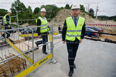 Gdansk. Powstajacy wiadukt Pomorskiej Kolei Metropolitalnej...