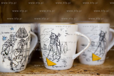 Gdansk. Skwer miedzy ulica Mariacka, a Sw. Ducha. Prezentacja...