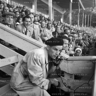 Korespondencja bezpośrednia z trybuny prasowej stadionu...