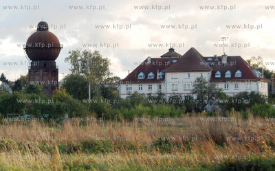 Korsze - miasto na Warmi i Mazurach. Po lewej zabytkowa...