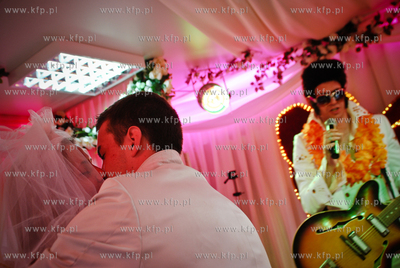 Swiatynia Milosci autorski projekt Robert Rumasa i...