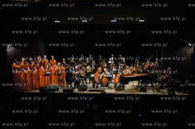 Slupsk, sala Teatru Dramatycznego. Koncert muzyki gospel...