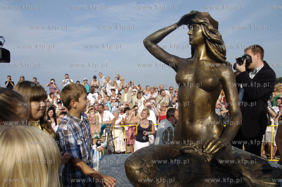 Ustka
Na molo wschodnim w Ustce odslonieto pomnik...