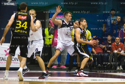 Hala Gryfia w Slupsku. Energa Czarni Slupsk wygrala...