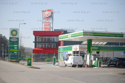Gdynia. Stacje paliw przy ul. Morskiej
08.04.2020
Fot....