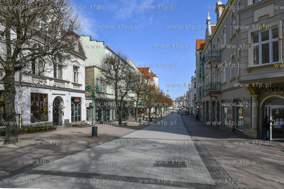 Sopot. Miasto Sopot w czasie stanu epidemii. Nz. pusty...