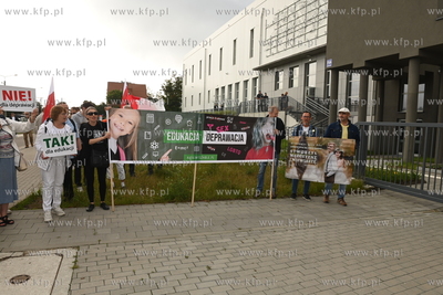 Wizyta minister Barbary Nowackiej na rozpoczęciu roku...