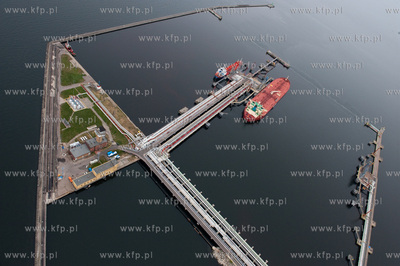 Port Polnocny w Gdansku z perspektywy lotu ptaka. Nz...