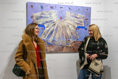 Wernisaż wystawy malarstwa Rity Staszulonok (na zdjęciu)...