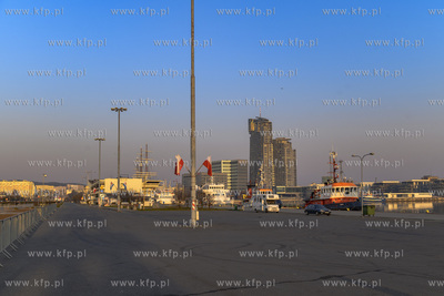 Gdynia. Skwer Kościuszki o poranku. 28.03.2020 Fot....