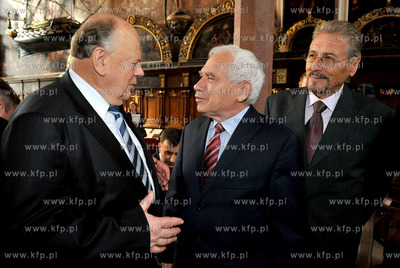 Gdansk, Dwor Artusa. Janina Ochojska, szefowa Polskiej...