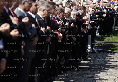 Gdansk. Plac Solidarnosci. Uroczysta msza sw. z okazji...