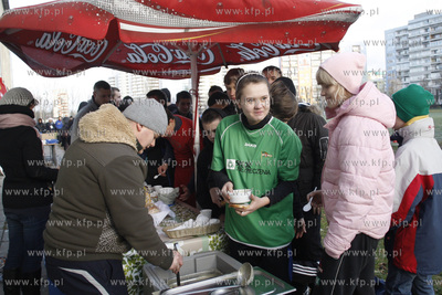 Gdansk Zaspa. Pilkarski turniej dzikich druzyn Do przerwy...