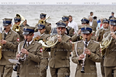 Gdynia. Swieto Marynarki Wojennej. Parada orkiestr...