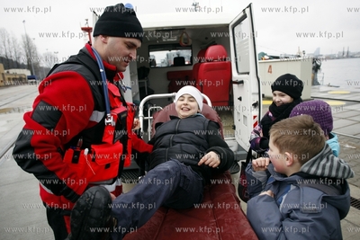 Port Wojenny w Gdyni Oksywiu. Dni Otwarte Koszar -...