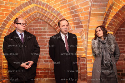 Uroczyste otwarcie Piwnicy Romanskiej z XIIIw., ktora...