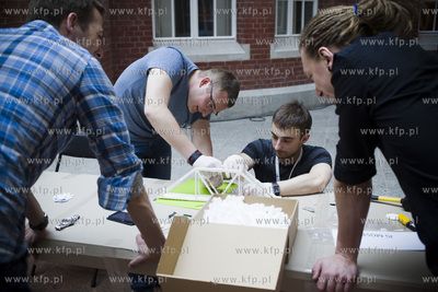 Politechnika Gdańska. Konkurs mostów drukowanych...