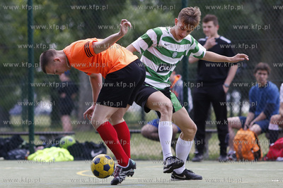 Gdansk Zaspa. Pilkarski turniej dzikich druzyn Do przerwy...