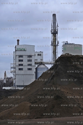 Znika hałda kruszywa z placu u zbiegu ul. Marynarki...