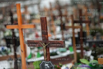 Cmentarz Łostowice. Nowe groby.
12.01.2022
fot....