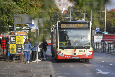 Autobus Mercedes-Benz O530G Citaro C2 linii 199 na...