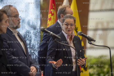 ECS. Konferencja Hanny Wróblewskiej, Minister Kultury...