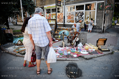 Gdansk. Pchli targ na Jarmarku Dominikanskim na ul....