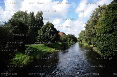 Slupsk. Rzeka Slupia. 06.09.2011 fot. Mateusz Ochocki...
