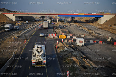 Gdansk. Budowa wezla drogowego Karczemki i trasy WZ....