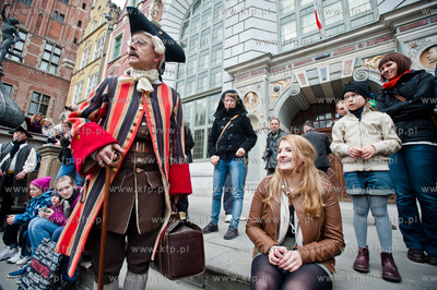 Gdansk. Dlugi Targ. Przedproze Dworu Artusa. Pierwsza...