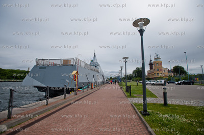 Gdansk. Nowy Port. Nabrzeze kpt. Zolkowskiego. Wizyta...