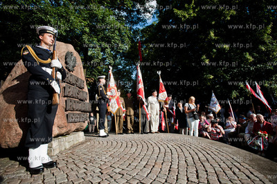 Gdansk. Targ Rakowy. Pomnik  Polskiego Panstwa Podziemnego....