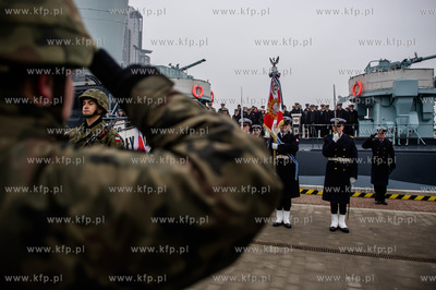 Gdynia. Nabrzeże Pomorskie. Uroczysta przysięga wojskowa...