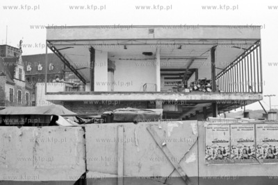 Przebudowa na siedzibę biura obsługi pasażerów...