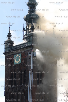 Pozar zabytkowego kosciola sw Katarzyny w Gdansku.
22.05.2006
Fot....