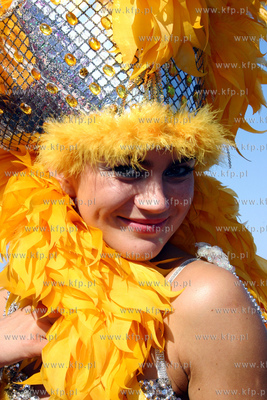 Skwer Kosciuszki Gdynia. Tancerki z zespolu X-Ray z...