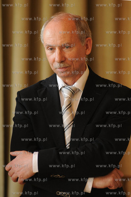 Janusz Lewandowski - europosel w Parlamencie Europejskim....