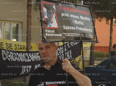 Elblag. Sad Rejowony. Ojcowie i przedstawiciele kilkunastu...