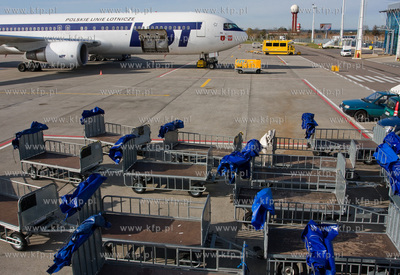 Gdansk,Rebiechowo. Z powodu zlej widzialnosci na Warszawskim...
