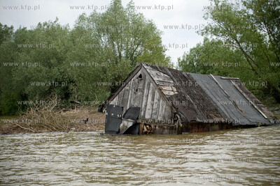 Nowy Torszyn NZ Zalane domy.  28.05.2010 fot. Maciej...