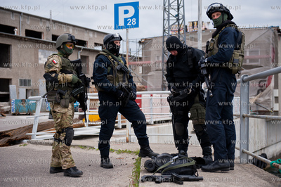 Gdynia. Torpedownia na terenie portu wojennego na Oksywiu....