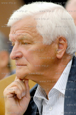 W  sali im. Lecha Badkowskiego Urzedzie Marszalkowskim...