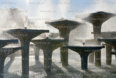 Odnowiona fontana na Skwerze Kosciuszki w Gdyni.
24.08.2013
Fot....