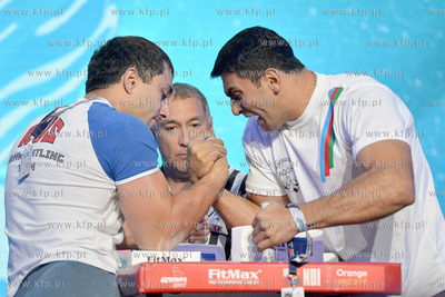 W ostatnim dniu odbywajacych sie w Hali Sportowo -...