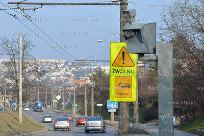 Gdynia. Ulica Wielkopolska i okolice. Nz. Fotoradar...